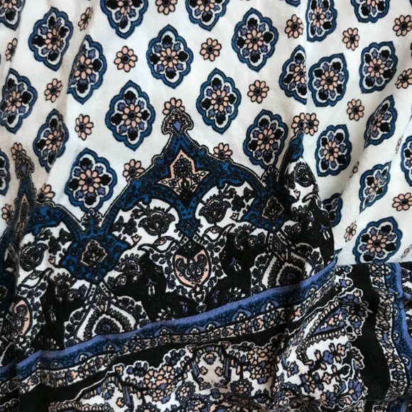 Forever 21 Off The Shoulder Romper - Picture 4 of 6